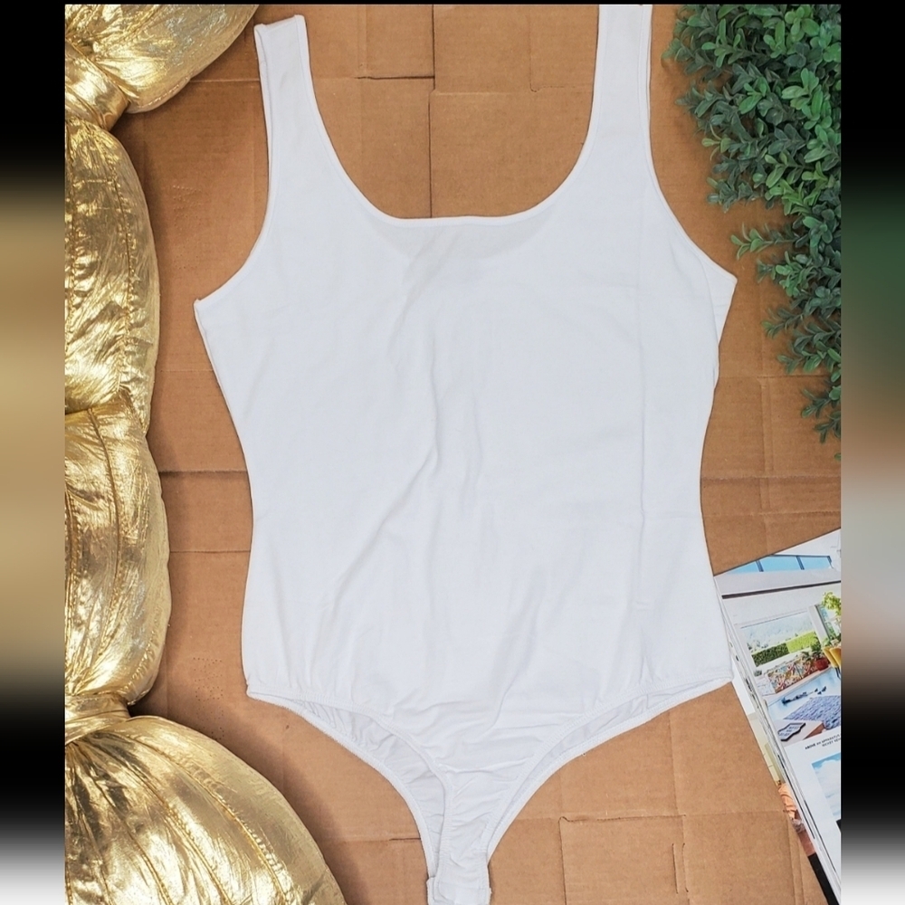 Brand New Sleeveless Bodysuit (White)